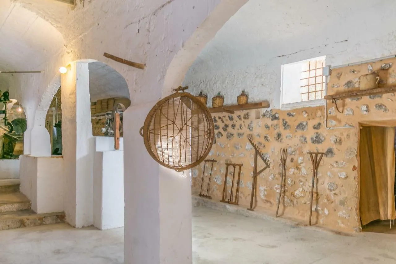 Historic House In Mallorca Up To 12 Guests Andraitx